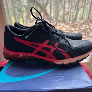 Women’s Asic gel-quantum tennis shoes